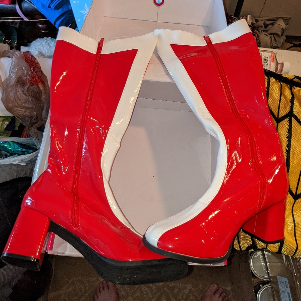Wonder Woman Boots Size 11M